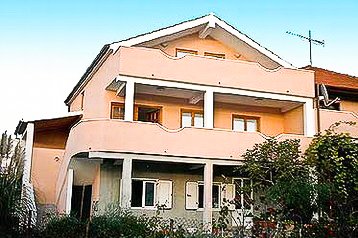 Croacia Privát Sv. Filip i Jakov, Exterior